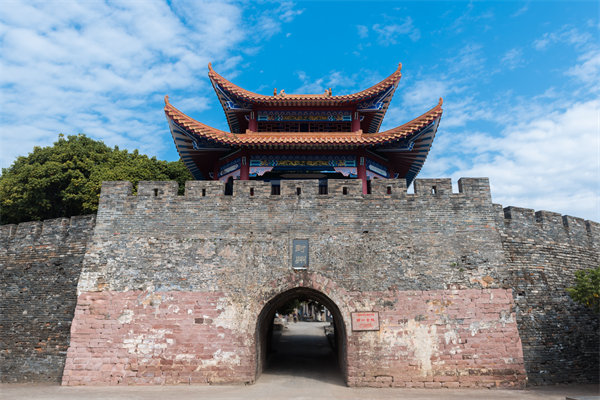 企業(yè)卡在轉(zhuǎn)型關(guān)鍵期難推進(jìn)，肇慶管理咨詢公司有何突圍方案？